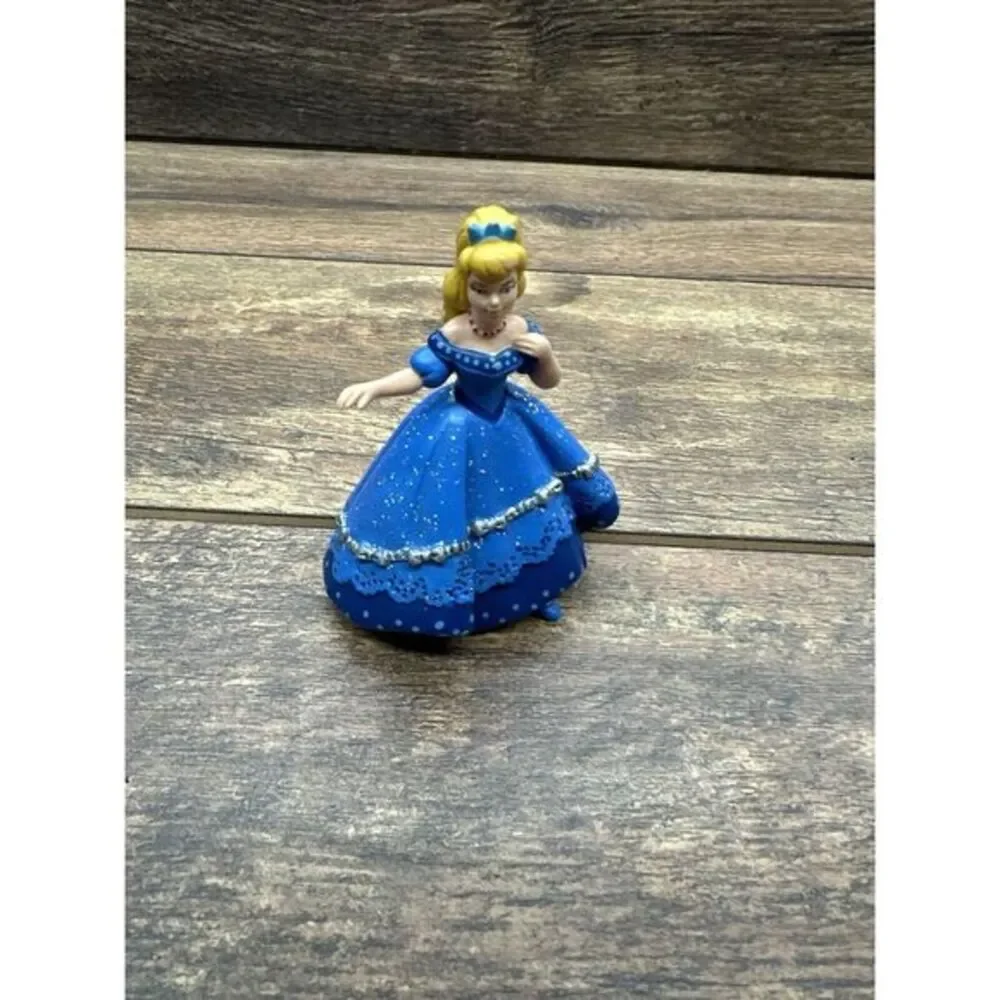 Lot Of 2 ISO SEL FRANCE 2003 ROYAL FAIRYTALE PRINCESS w/ BLUE‎ DRESS 3.5'' Green